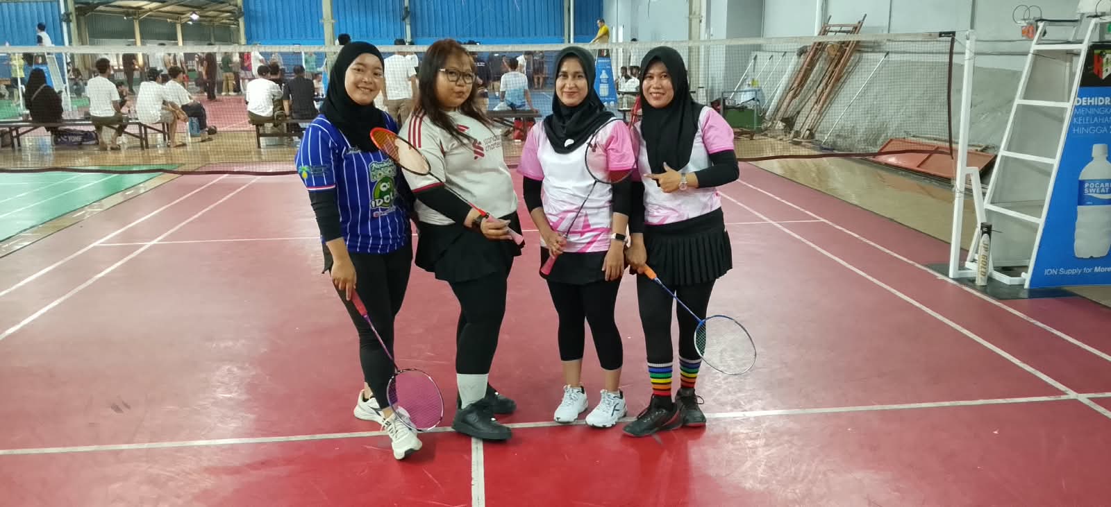 Peserta Funminton PT IPP dan PT SMAP Indonesia